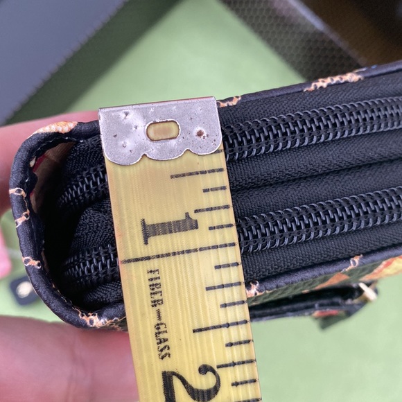 Leather wallet - Picture 10 of 16